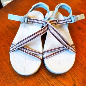 Teva Sierra sandals size 6 multi color